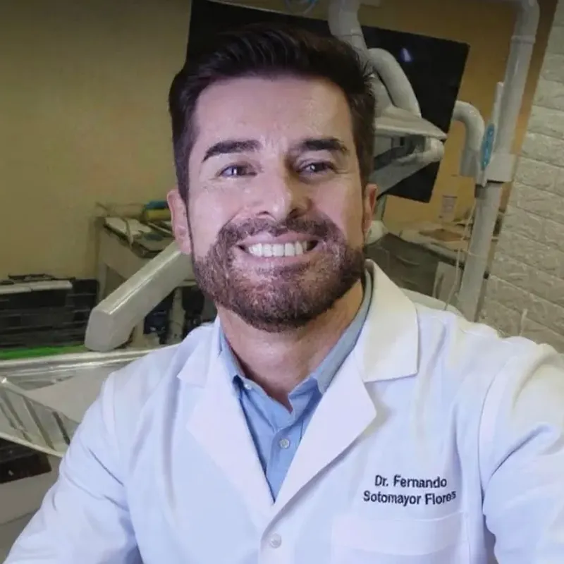 Dr. Renán Sotomayor